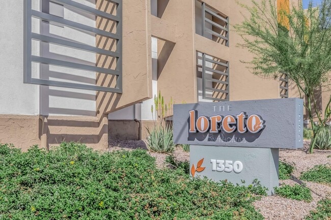 Building Photo - The Loreto Apartments