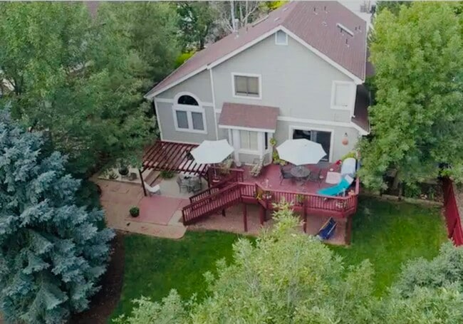 Building Photo - 566 E 16th Ave