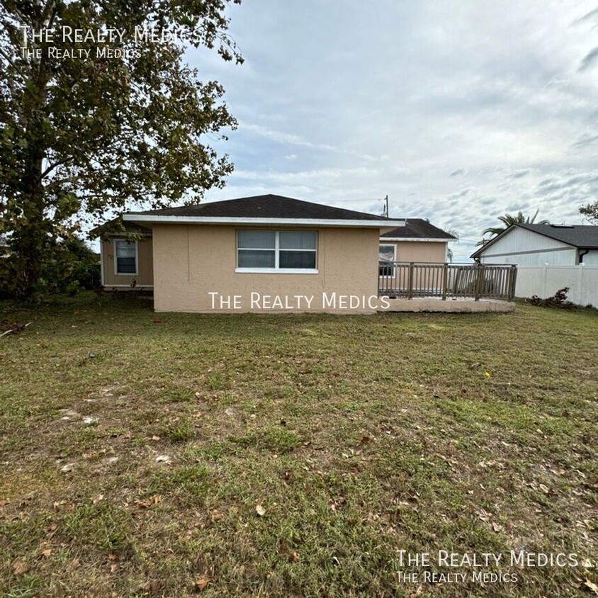 Building Photo - Available January 20th! - 3BR/2BA Home in ...