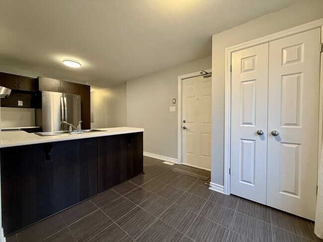 Photo du bâtiment - 1130 Klondike Rd