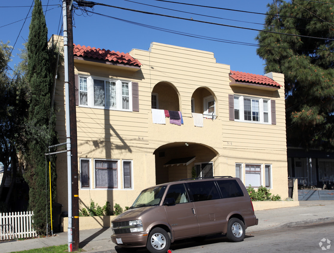 Foto del edificio - 914-916 N Loma Vista Dr