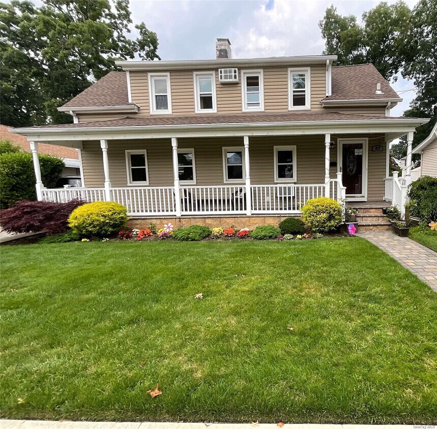 Primary Photo - 49 Forest Ave