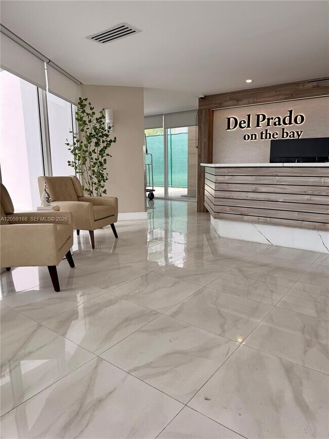 Foto del edificio - 18051 Biscayne Blvd