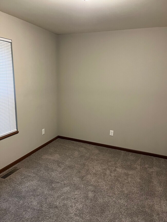 Foto del edificio - 422 Green Bay St