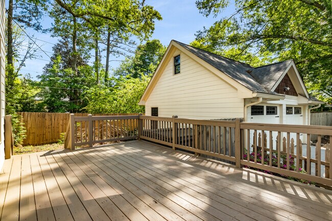 Deck - 3277 Rockbridge Rd