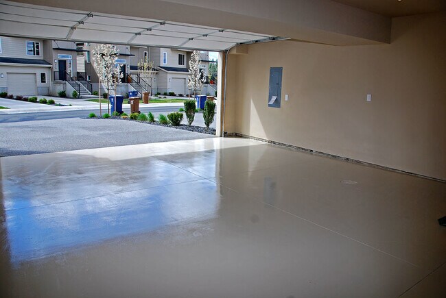 Foto del edificio - Kendall Yards Townhouse 3 Bed 3 Bath