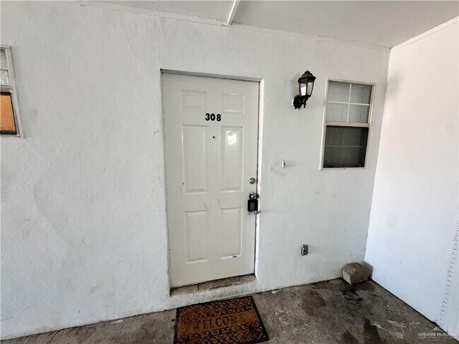 Foto del edificio - 13 Oasis Dr