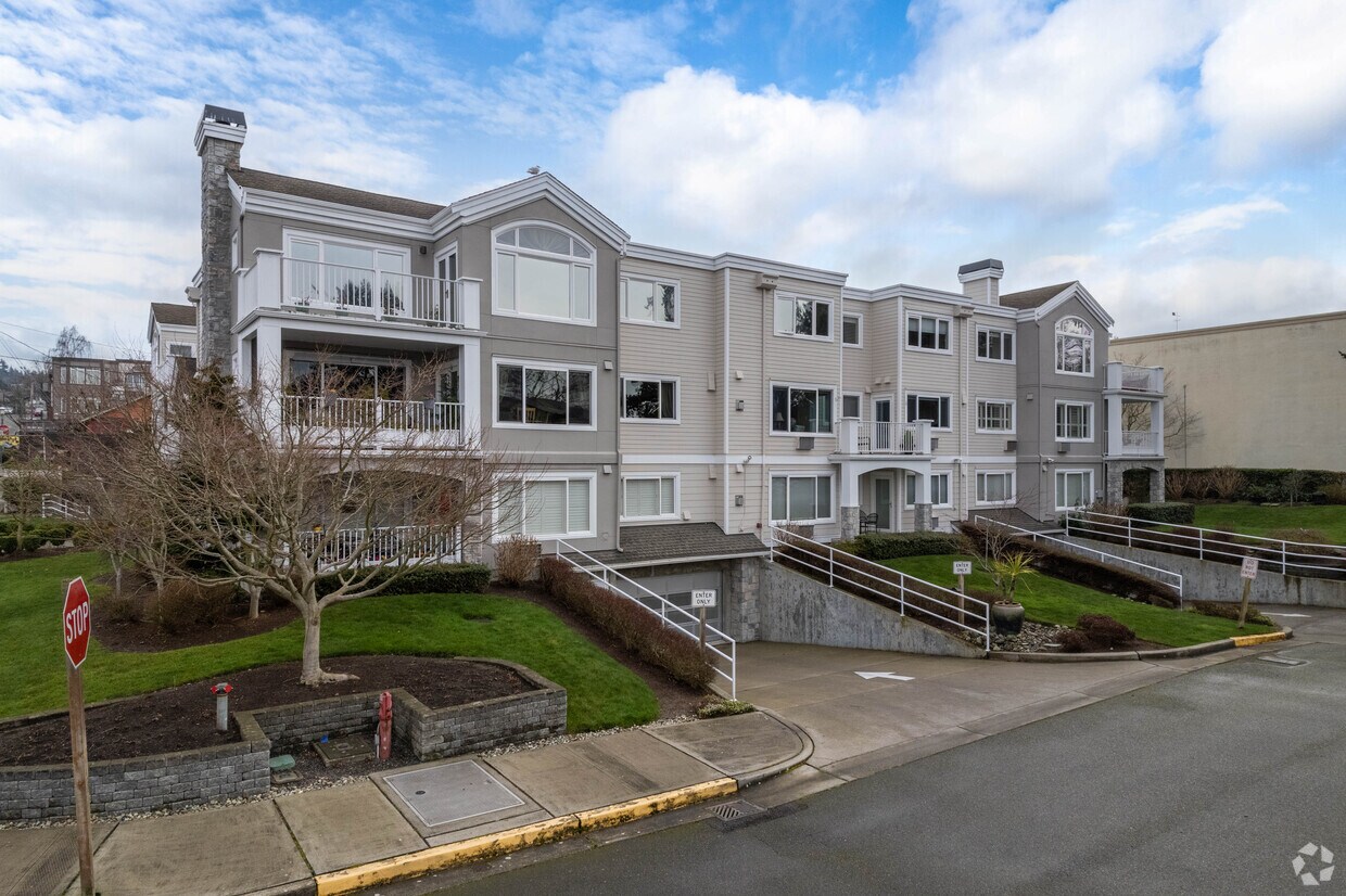 400 Walnut St, Edmonds, WA 98020 Apartments in Edmonds, WA