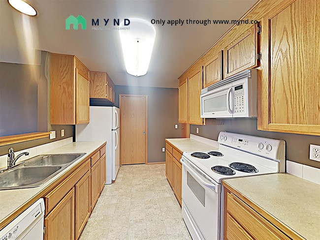 Building Photo - 3 br, 2 bath House - 2512 S 78th Ave