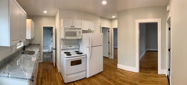 Kitchen / Eating area - 2 Mc Gregor St