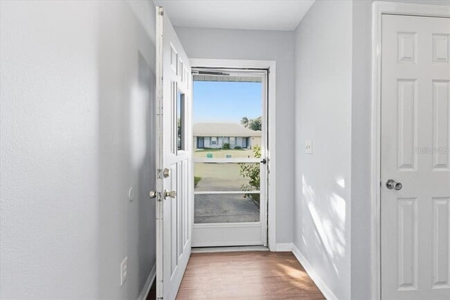 Building Photo - 10340 Kidron Ave