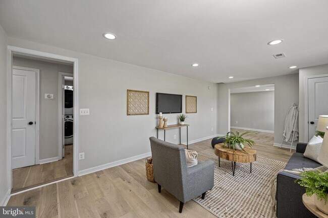 Foto del edificio - 4003 Schroeder Ave