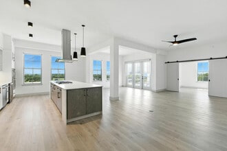 Building Photo - Legacy Patriots Point Apartments