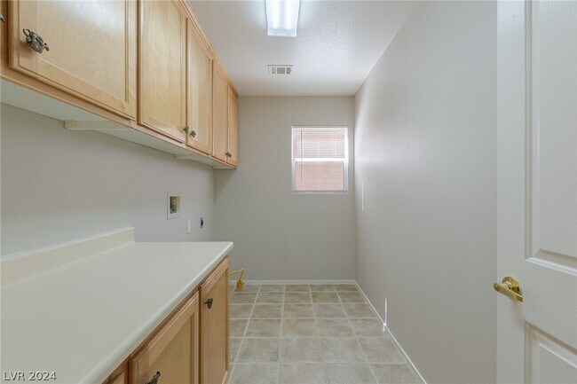 Building Photo - 2317 Sunrise Meadows Dr