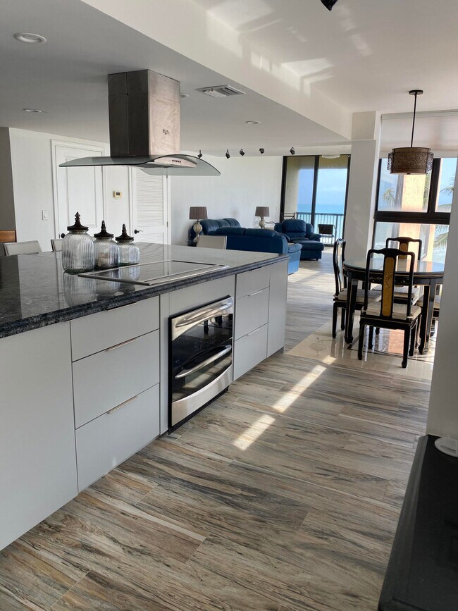 Foto del edificio - 520 N Ocean Blvd