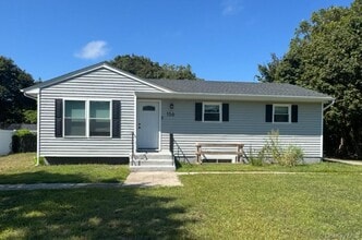 Building Photo - 156 Bellport Ave