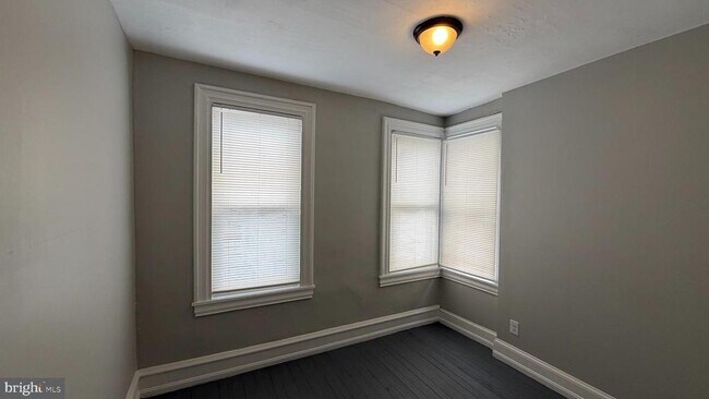 Building Photo - 2554 N Bouvier St