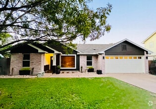Building Photo - 607 Amaryllis Ave