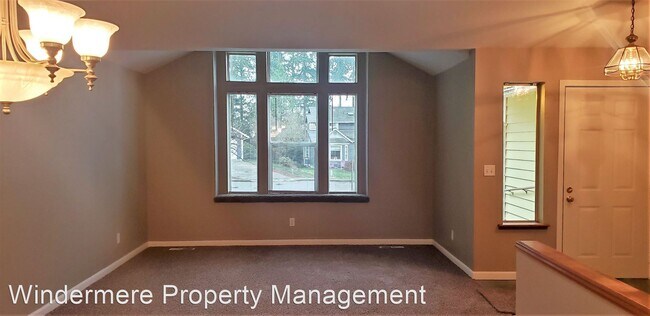 Building Photo - 3 br, 2 bath House - 2338 NE Adler Court