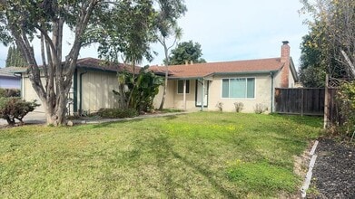 Building Photo - 40352 Robin St