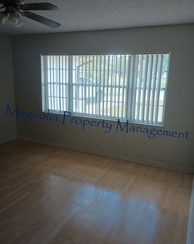 Building Photo - Dr. Phillips 4 Bedroom 2 Bathroom,