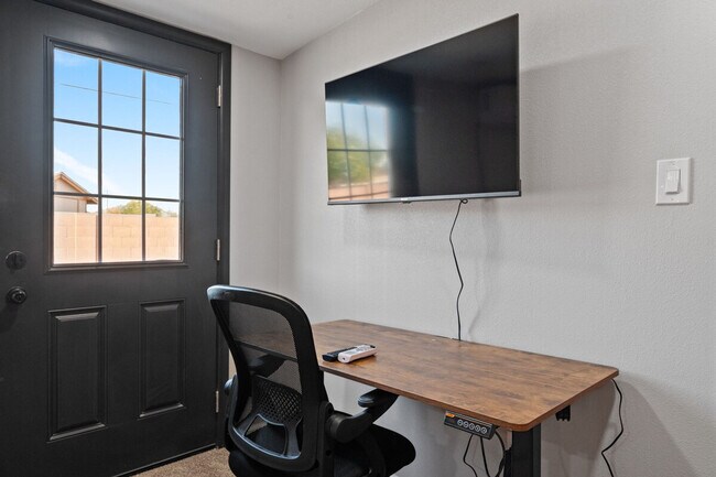 Foto del edificio - 4113 W Virginia Ave