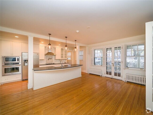 Building Photo - 860 Park Ave