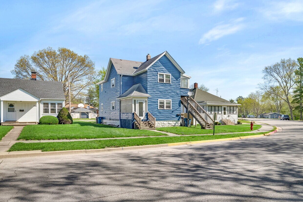 Primary Photo - 850 E Washington St