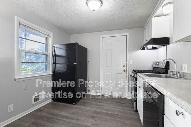 Foto del edificio - 2503 S Vermont Ave