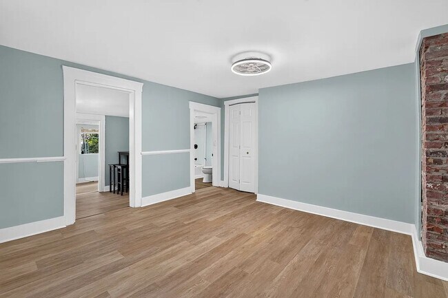 Foto del edificio - 837 E Burnett Ave