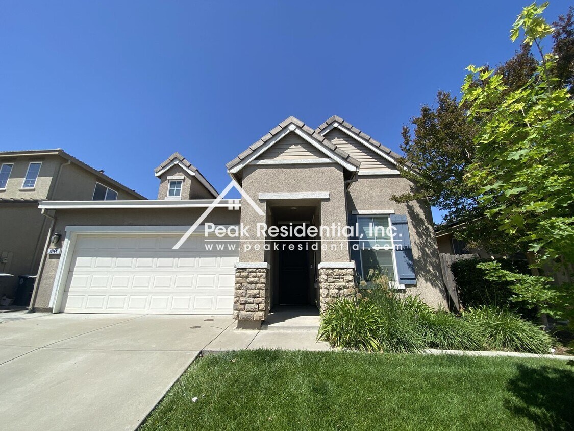 3 br, 2 bath House 10144 Lofton Way House for Rent in Elk Grove, CA