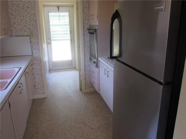 Foto del edificio - 2120 NE 56th St