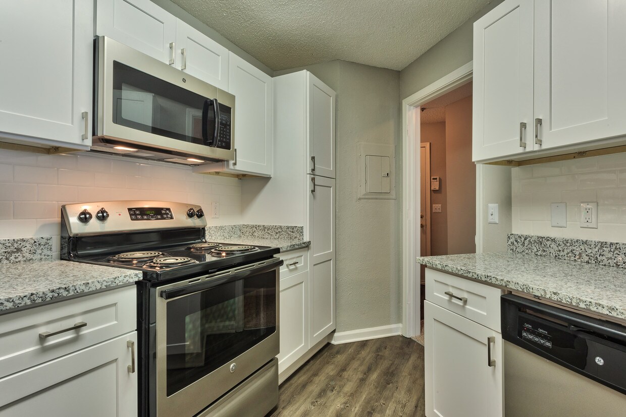 Park on Clairmont Apartments in Atlanta, GA