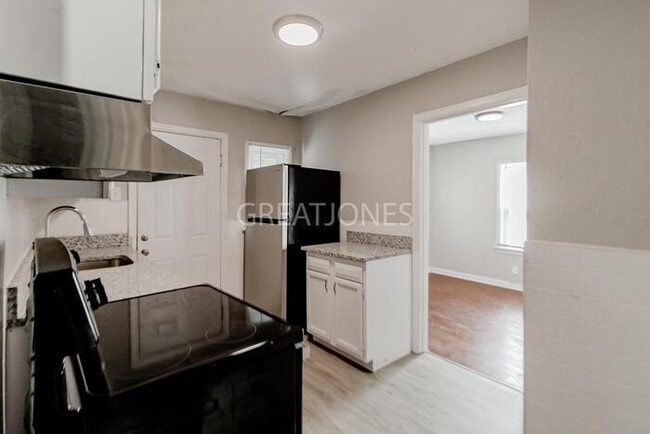 Building Photo - Charming 2 bedroom home in Saint Ann!