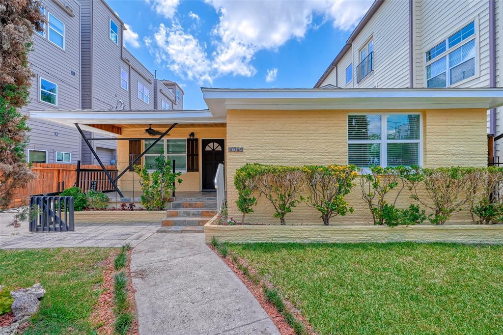 Foto principal - 1615 Colorado St