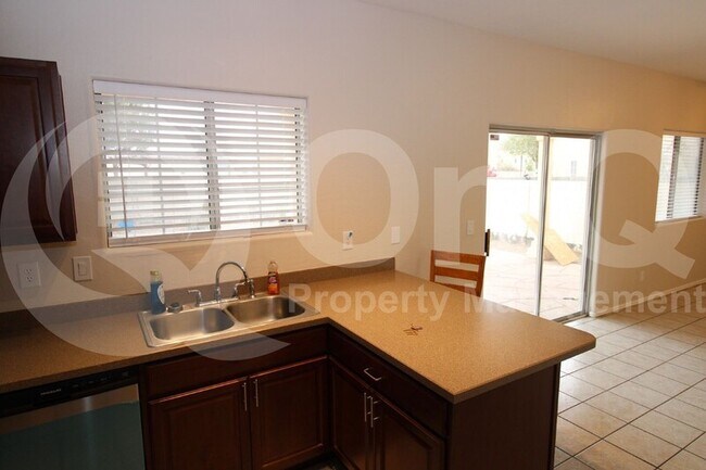 Foto del edificio - 6314 S Colonial Way