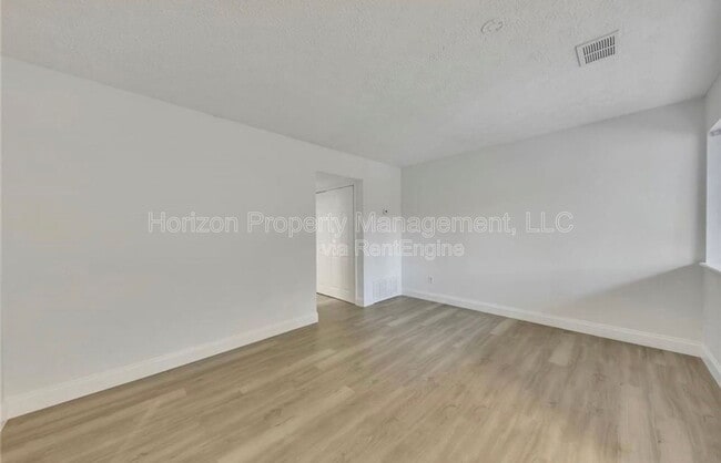 Building Photo - 43 Country Pl Ct