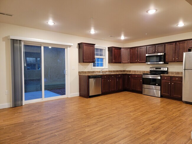 Foto del edificio - 143 Cedarwood Dr