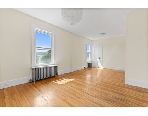 Foto del edificio - 338 Rockland St