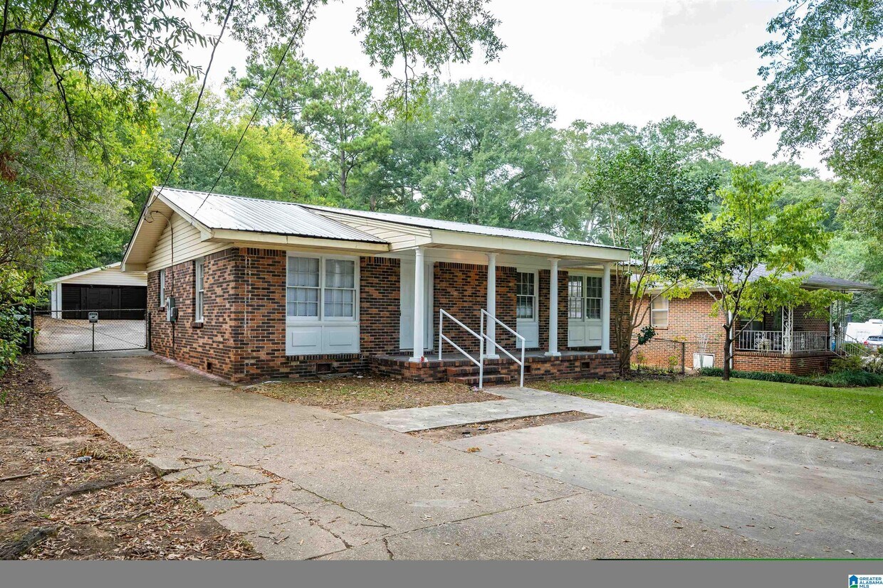 1224 26th Ave, Hueytown, AL 35023 House for Rent in Hueytown, AL