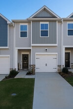 Building Photo - 107 Cedar Oak Ln