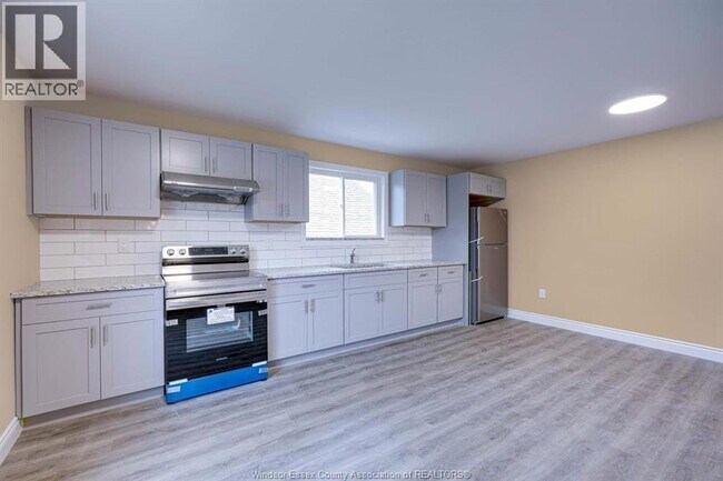 Photo du bâtiment - 653 BRIDGE