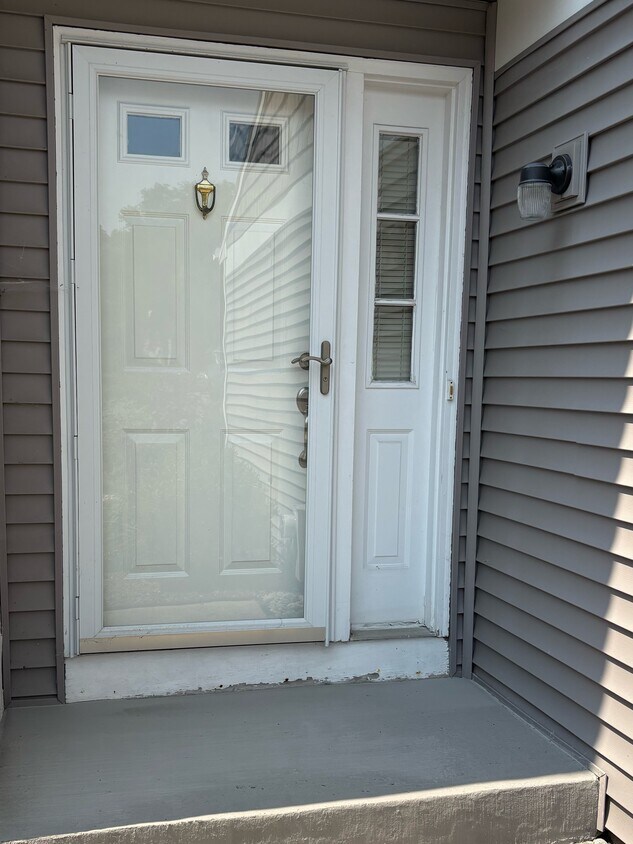 Foto principal - 4628 Emblem Cir