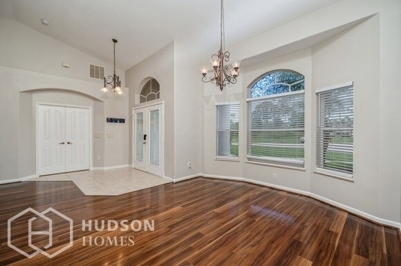 Foto del edificio - NOW AVAILABLE! - 5170 NW Aljo Ct, Port St....