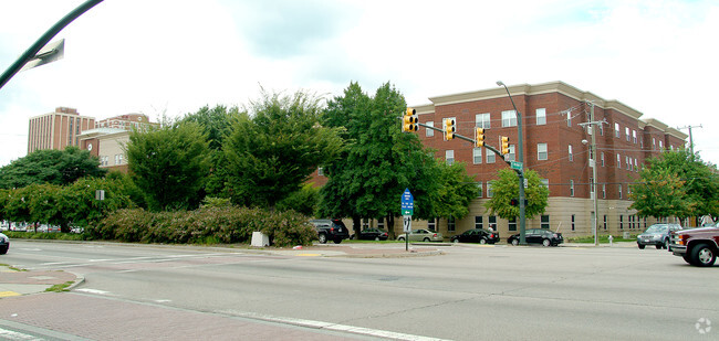 Foto del edificio - Broad and Belvidere Student Apartments