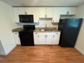 Building Photo - 10918 N Hyacinth Ave