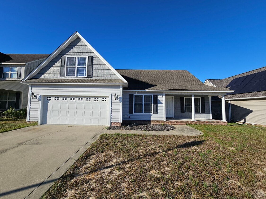 Primary Photo - NEW LISTING!!!!!