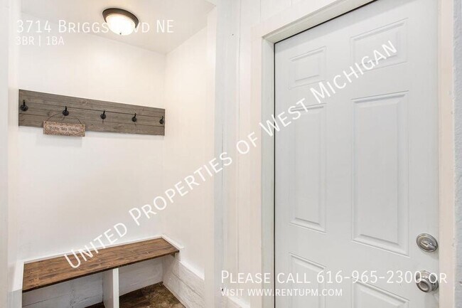 Foto del edificio - Available Now | 3 Bedroom 1 Bath Single Fa...
