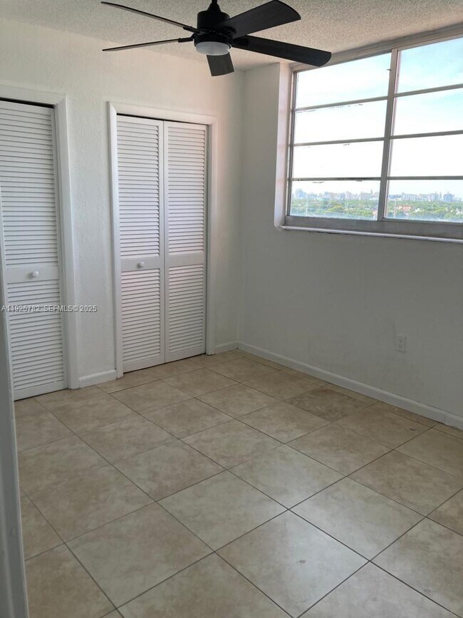 Foto del edificio - 5050 NW 7th St