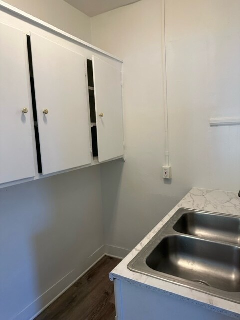 Building Photo - 51 Sherwood Ave